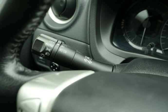 nissan-note-bensin-2015-big-18