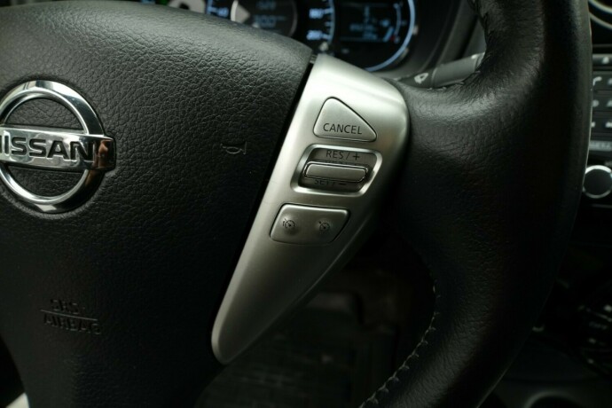nissan-note-bensin-2015-big-24