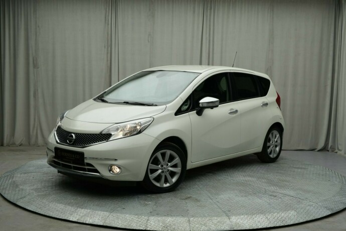 nissan-note-bensin-2015-big-0