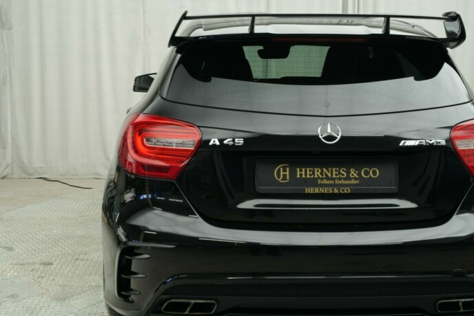 mercedes-benz-a45-bensin-2016-big-10