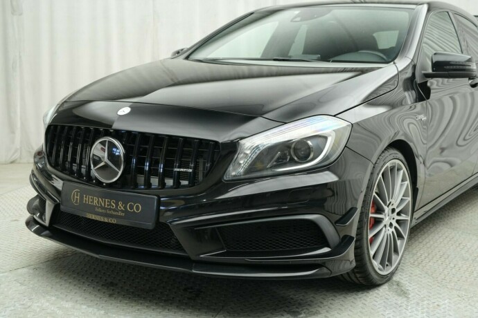 mercedes-benz-a45-bensin-2016-big-2