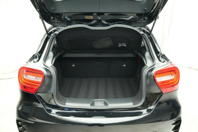 mercedes-benz-a45-bensin-2016-big-13