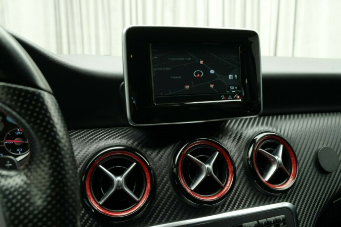 mercedes-benz-a45-bensin-2016-big-28