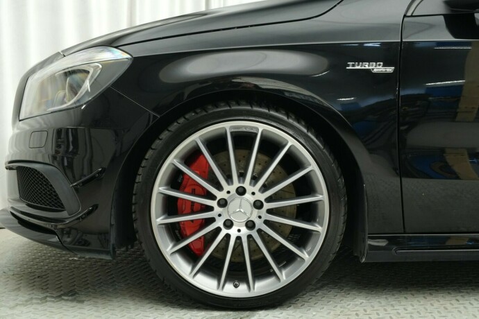 mercedes-benz-a45-bensin-2016-big-7