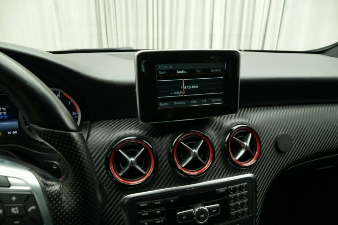 mercedes-benz-a45-bensin-2016-big-29