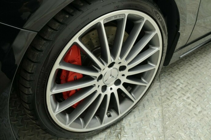 mercedes-benz-a45-bensin-2016-big-8