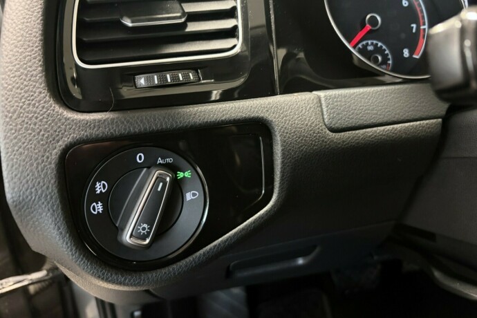volkswagen-golf-vii-bensin-2015-big-21