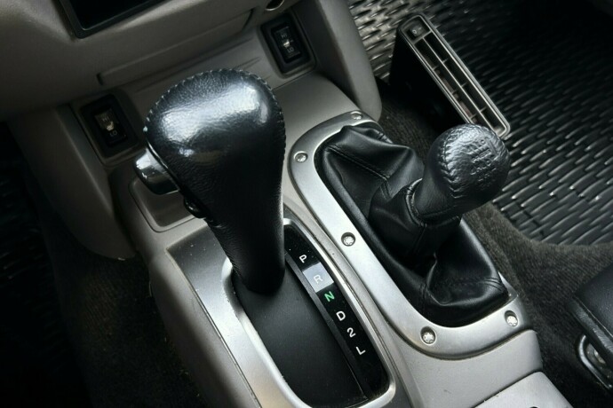 mitsubishi-l200-diesel-2006-big-16