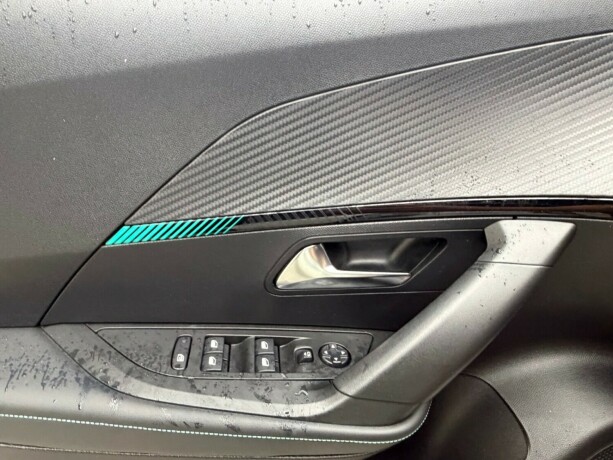 peugeot-e-2008-elektrisitet-2022-big-24