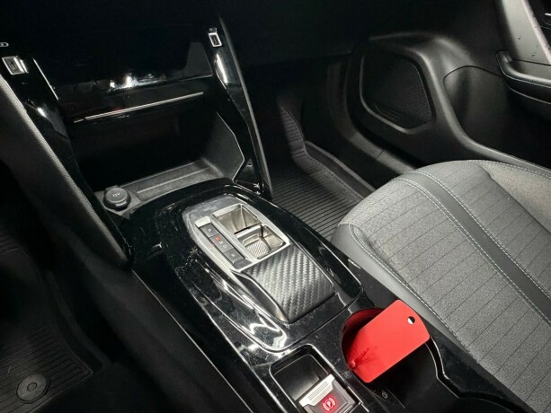 peugeot-e-2008-elektrisitet-2022-big-18