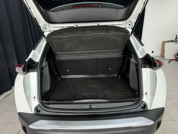 peugeot-e-2008-elektrisitet-2022-big-10