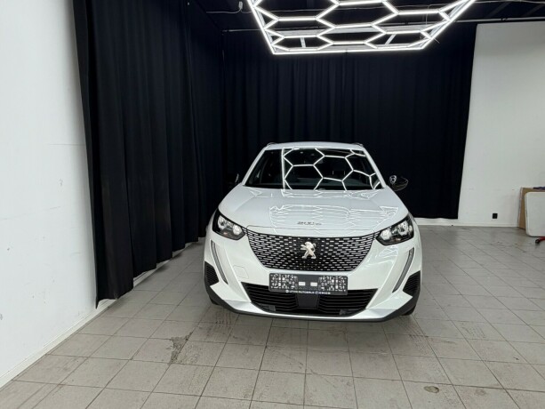 peugeot-e-2008-elektrisitet-2022-big-1