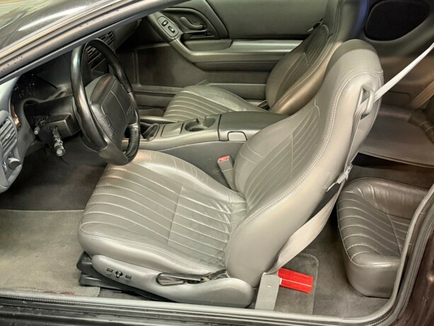 chevrolet-camaro-bensin-2000-big-17