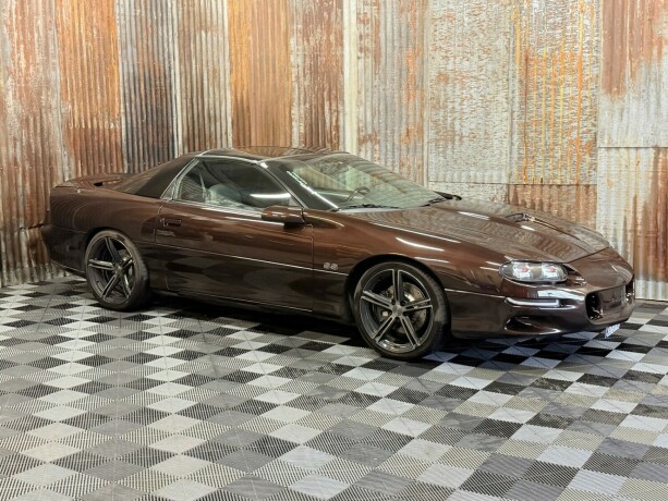 chevrolet-camaro-bensin-2000-big-1