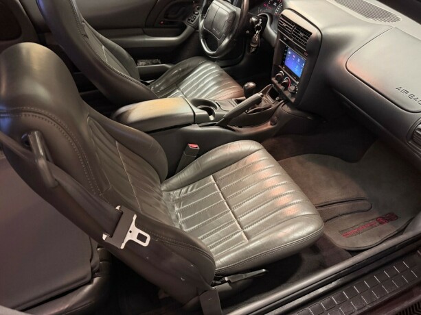 chevrolet-camaro-bensin-2000-big-27