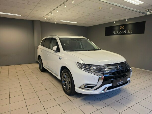 mitsubishi-outlander-plug-in-petrol-2019-big-9