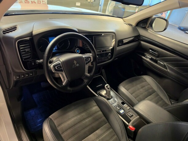 mitsubishi-outlander-plug-in-petrol-2019-big-19