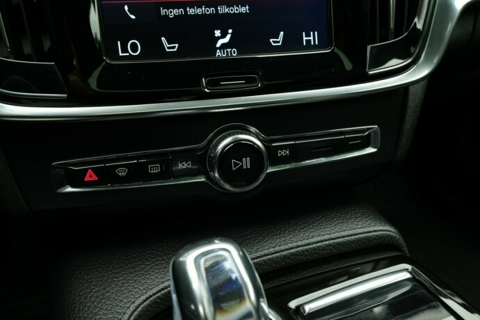 volvo-s90-elektrisitetbensin-2018-big-39