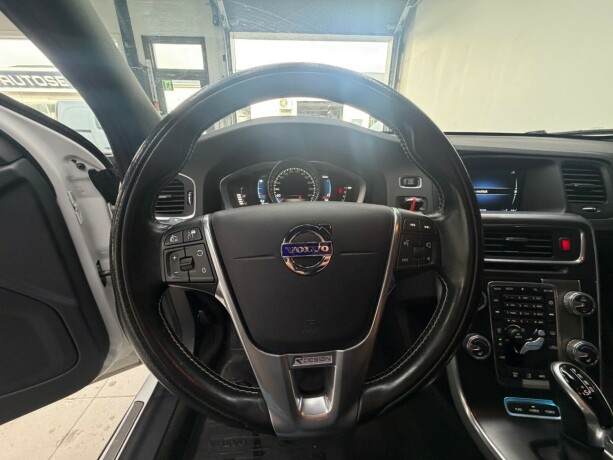 volvo-v60-elektrisitetdiesel-2017-big-16