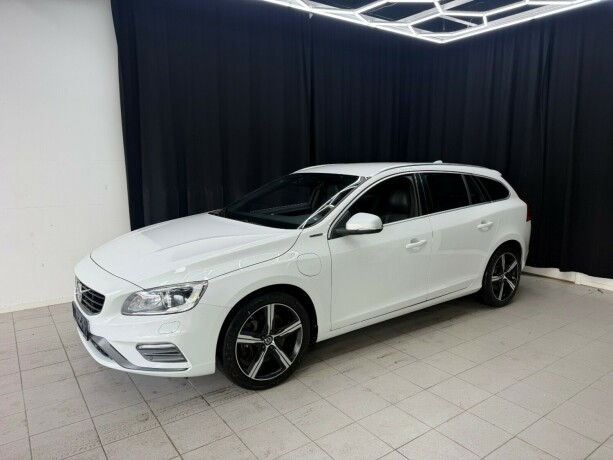 volvo-v60-elektrisitetdiesel-2017-big-3