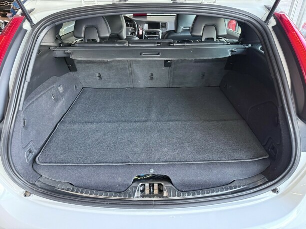 volvo-v60-elektrisitetdiesel-2017-big-31