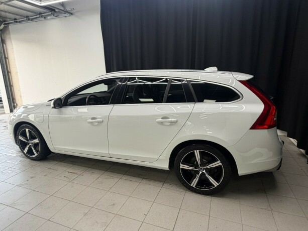volvo-v60-elektrisitetdiesel-2017-big-5