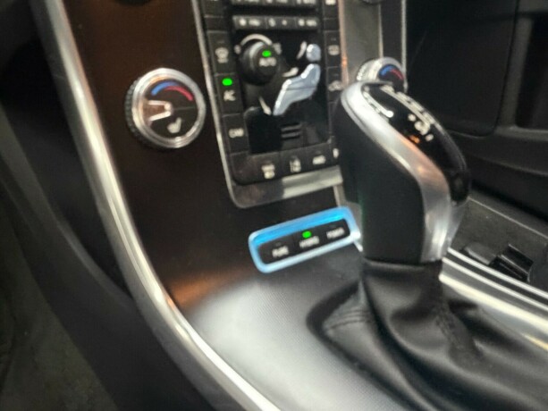 volvo-v60-elektrisitetdiesel-2017-big-22