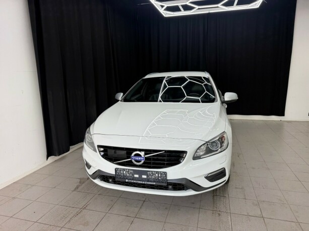 volvo-v60-elektrisitetdiesel-2017-big-1