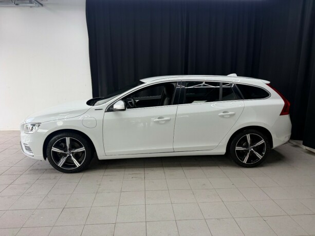 volvo-v60-elektrisitetdiesel-2017-big-4