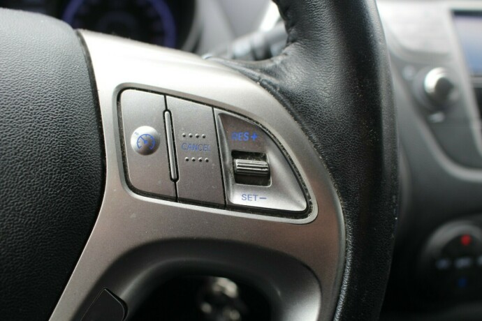 hyundai-ix35-diesel-2012-big-9
