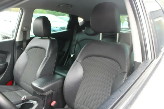 hyundai-ix35-diesel-2012-big-5