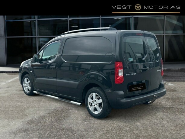 peugeot-partner-diesel-2012-big-4