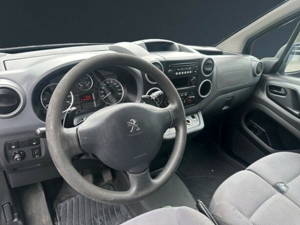 peugeot-partner-diesel-2012-big-8