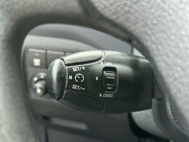 peugeot-partner-diesel-2012-big-19