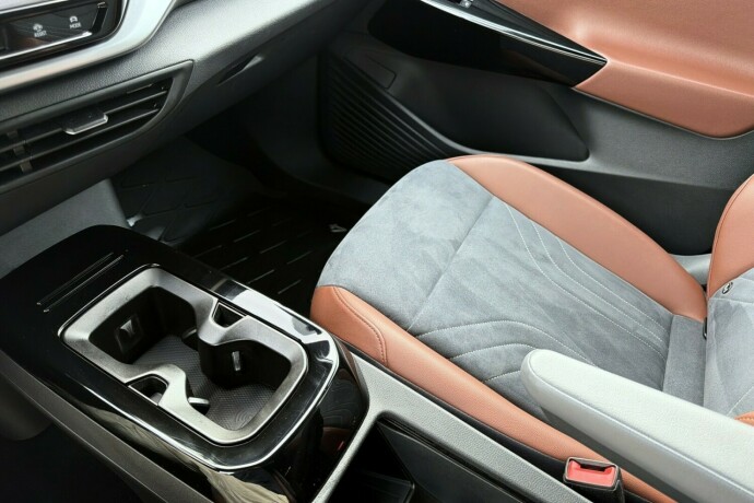 volkswagen-id4-elektrisitet-2021-big-15