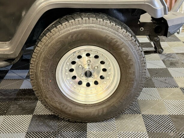 jeep-wrangler-bensin-1993-big-5