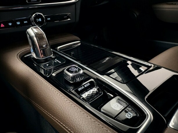volvo-v90-plug-in-petrol-2019-big-13