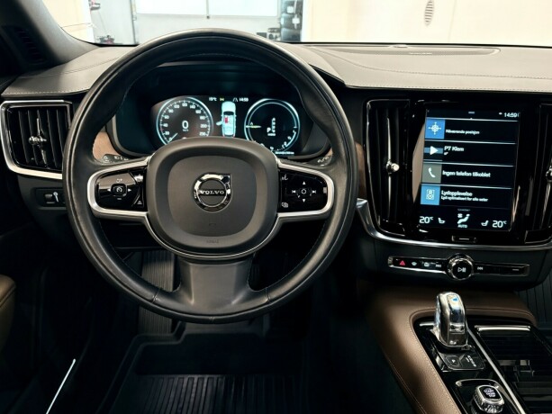 volvo-v90-plug-in-petrol-2019-big-9