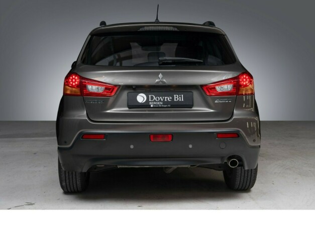 mitsubishi-asx-bensin-2012-big-7