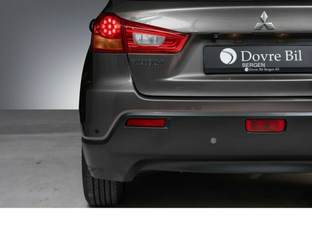 mitsubishi-asx-bensin-2012-big-8