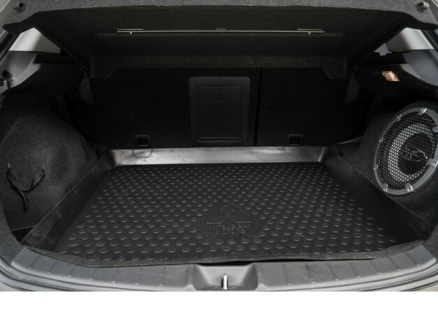 mitsubishi-asx-bensin-2012-big-23