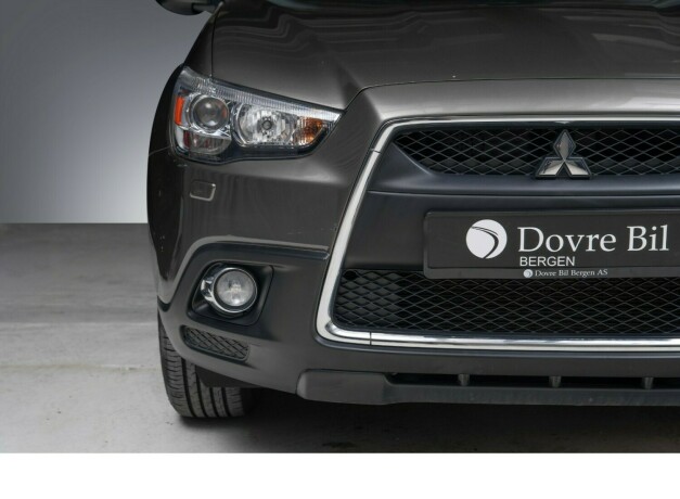 mitsubishi-asx-bensin-2012-big-4