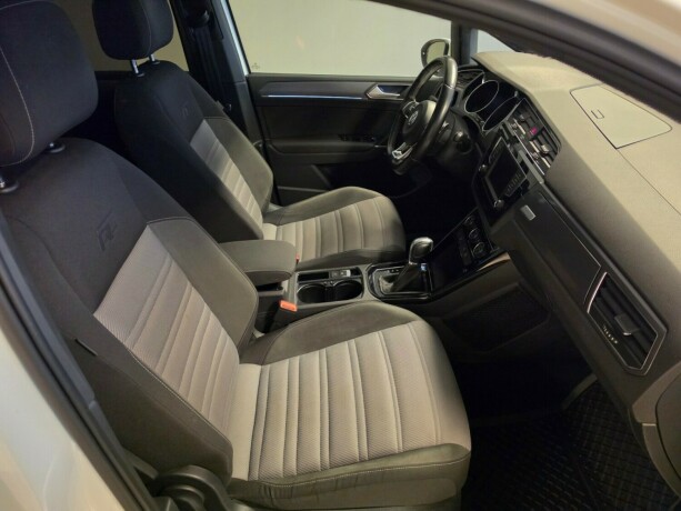 volkswagen-touran-bensin-2017-big-17