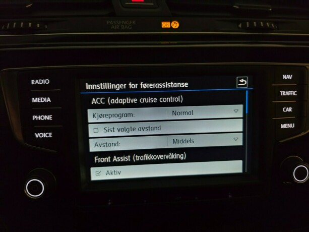 volkswagen-touran-bensin-2017-big-37