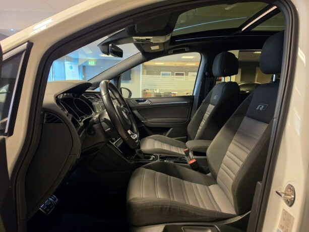 volkswagen-touran-bensin-2017-big-25