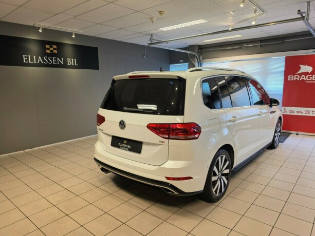 volkswagen-touran-bensin-2017-big-5