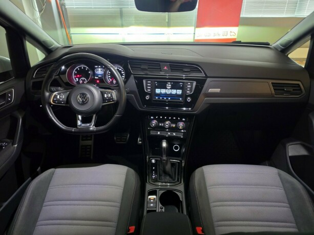 volkswagen-touran-bensin-2017-big-40