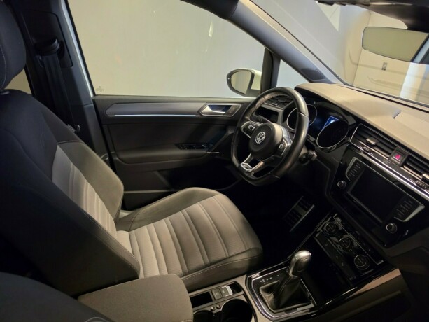 volkswagen-touran-bensin-2017-big-16