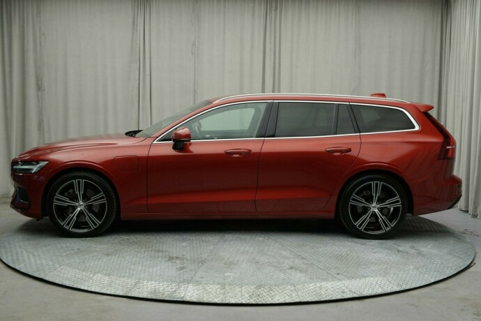 volvo-v60-elektrisitetbensin-2021-big-3