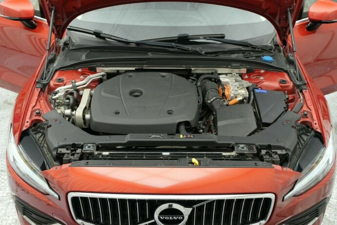 volvo-v60-elektrisitetbensin-2021-big-17